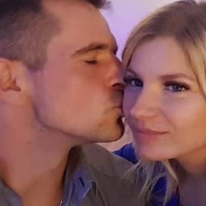 Ilona z "Rolnika" olśniła wyglądem! Pod najnowszym zdjęciem z Adrianem wspomina o weselu!