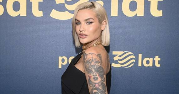 Karolina Gilon odsłoniła wytatuowane ciało, pozując w stroju kąpielowym. Tak opowiedziała o metamorfozie 