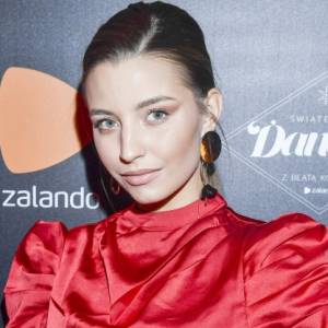 Julia Wieniawa pokazała szokującą wiadomość od internautki. Gwiazda odpowiedziała!                               