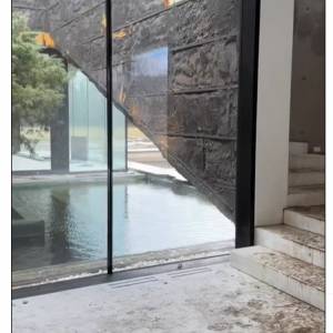 Weszła do domu z siódmej edycji "Top Model" i zamarła. To, co nagrała, jeży włos na głowie [WIDEO]