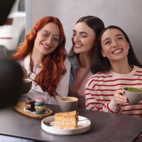 Galentynki 2026. Nowa moda podbija Polskę. Co to za święto?