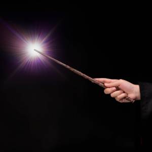 Nietypowa interwencja brytyjskiej policji. Szukali nożownika, znaleźli czarodzieja