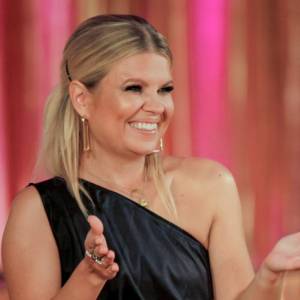 Marta Manowska kokietuje na zdjęciach z wyjazdu. Co za figura! "Kusząco" - komentują internauci 