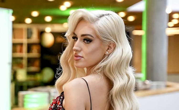 Derpienski mniej aktywna w social mediach. Kąśliwy komentarz internautki: "Nikt nie tęskni"