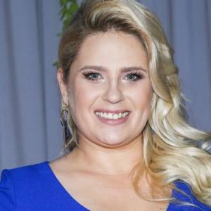 Elżbieta Romanowska łapie promienie słońca, eksponując zgrabne nogi. Wakacyjne kadry aktorki oczarowały internautów! 