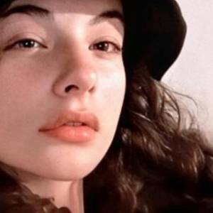 16-letnia Deva Cassel to córka Moniki Bellucci. Modelka jest coraz bardziej podobna do swojej słynnej mamy