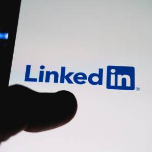 LinkedIn wycofuje się z kontrowersyjnej zmiany. Platforma tłumaczy się użytkownikom