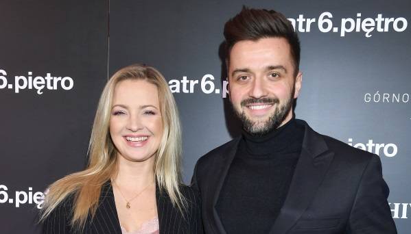 Barbara Kurdej-Szatan w oczekiwaniu na poród. "Kopie!" - brzmi opis pod zdjęciem "z brzuszkiem"