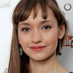 Joanna Osyda powraca na czerwone dywany? Serialowa Majka wygląda dziś zupełnie inaczej!                                                     