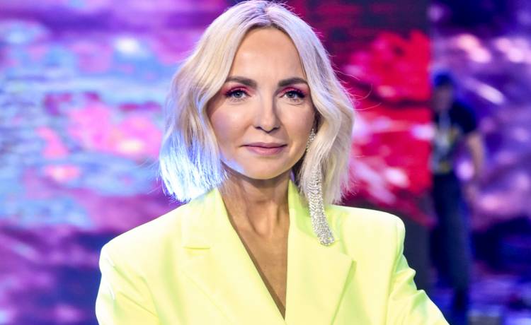 Ania Wyszkoni odważnie eksponuje biust w drapieżnym bikini. Fani oszaleli [FOTO] 