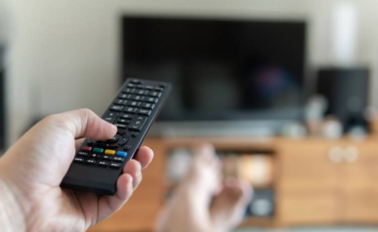 1 listopada w TV. Co w telewizji na Wszystkich Świętych?                                              