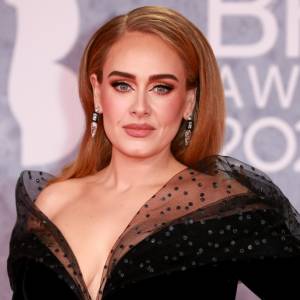 Adele nagle przerwała koncert. Wzruszona rzuciła mu się w ramiona [WIDEO]