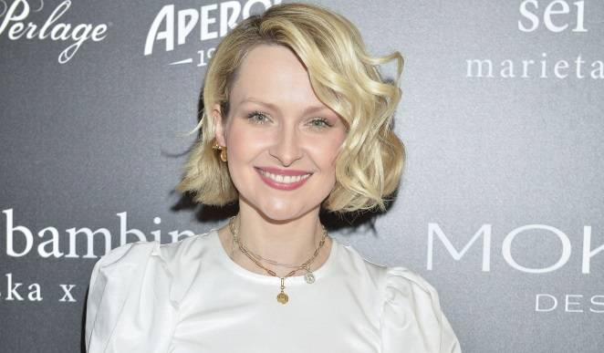 Marieta Żukowska śmiało odsłania bieliznę. Zmysłowe kadry gwiazdy serialu "Kowalscy kontra Kowalscy" rozgrzały internautów [FOTO]