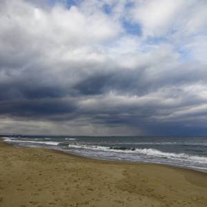 Komunikat RCB: Neutralizacja min morskich. Zakaz zbliżania się do plaży w Gdańsku i powiecie nowodworskim