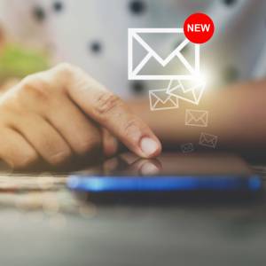 Resort zdrowia kontaktuje się z osobami niezaszczepionymi. Co oznaczają te wiadomości?