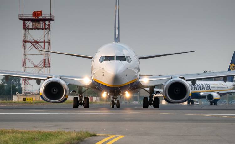  Wrocławskie lotnisko zamyka się na ponad miesiąc! Sprawdź, kiedy wrócą loty, fot. Shuttertstock
