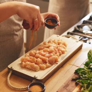 Dlatego kurczak jest taki suchy i twardy. Wielu Polaków popełnia ten błąd