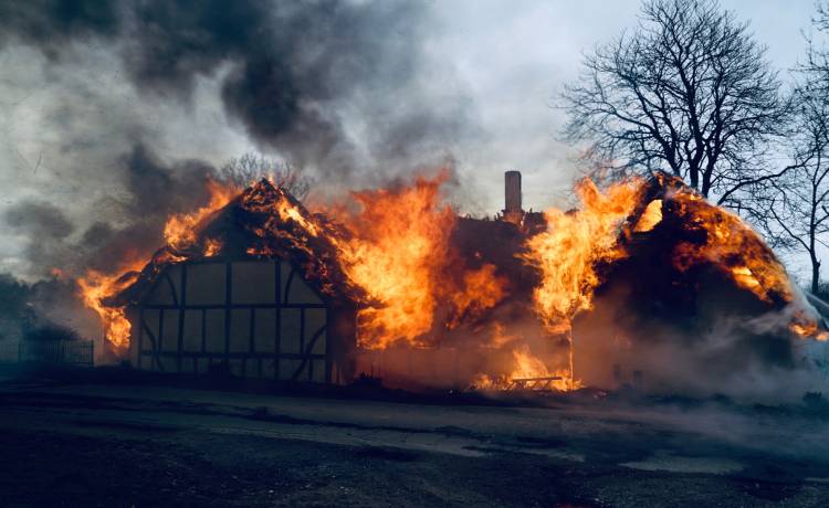 Portret płaczącego chłopca uchodzi za przeklęty. Sprowadzał pożary i śmierć