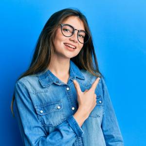 Jaki kolor lubią inteligentni ludzie? Zaskakujące wyniki badań psychologów