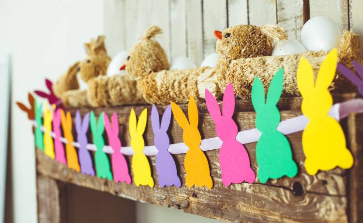 Wielkanoc 2020. DIY dekoracje na świąteczny stół bez wychodzenia do sklepu. Zobacz propozycje! 