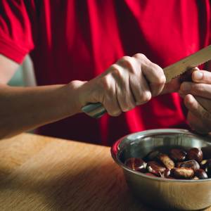 Dlatego ludzie wrzucają kasztany do prania. Mało kto zna ten trik! 