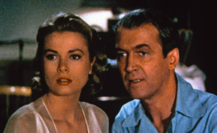 Grace Kelly i James Stewart w filmie „Okno na podwórze”, fot. PAP/picture alliance