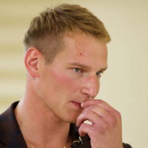 Filip odpadł z "Top Model". Kąśliwe wpisy internautów: "Do domu pojedzie taksówką"