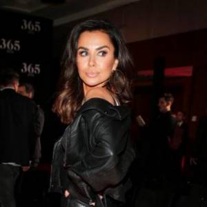 Natalia Siwiec w prześwitującym biustonoszu na oficjalnej konferencji prasowej. Przesadziła?