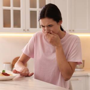 Skuteczne sposoby na mdłości w ciąży. Sprawdź te metody!