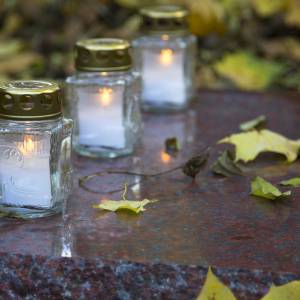 Uroczystość Wszystkich Świętych. Historia tradycji w Kościele katolickim