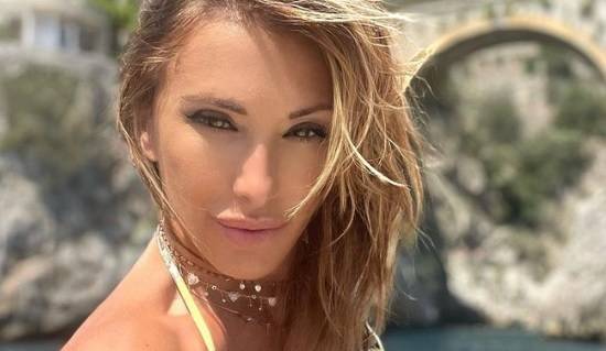 Sabrina Salerno bez stanika. 54-letnia gwiazda znana z hitu "Boys" kokietuje na najnowszych zdjęciach 