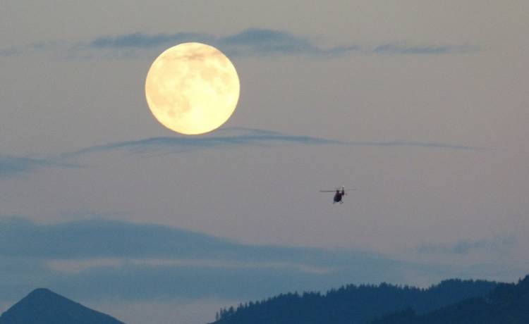 Ostatnia taka pełnia w tym roku! Kiedy oglądać Księżyc?