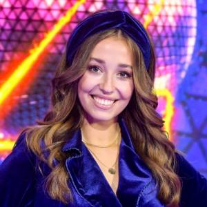 Izabella Krzan w stroju kąpielowym z dekoltem do pasa. Fani pod wrażeniem. "Piękna i seksowna" [ZDJĘCIA]