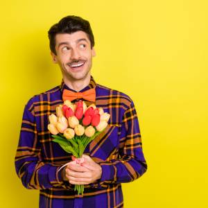 Oznaczają miłość, kłamstwo, zdradę, a nawet żal. Kolor kwiatów ma znaczenie! 