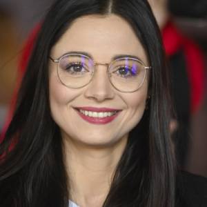 Adriana Kalska zaszalała z fryzurą! Metamorfoza aktorki robi wrażenie. W centrum: burza loków [ZDJĘCIA]