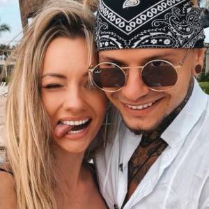 Pamela i Mateusz z Fit Lovers w gorącym pocałunku! Ubrani są jedynie w bieliznę [FOTO]