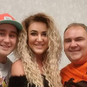 "Gogglebox. Przed telewizorem". Agnieszka Kotońska zdradziła, jakie relacje panują między uczestnikami programu!                                                                                                   