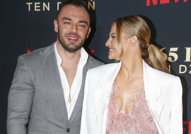 Karolina Pisarek na zdjęciu z ukochanym. Sypią się życzenia! Co ze ślubem? [FOTO]