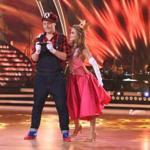 Był z Agnieszką Kaczorowską w „Tańcu z gwiazdami”. Ostre słowa o tancerce 
