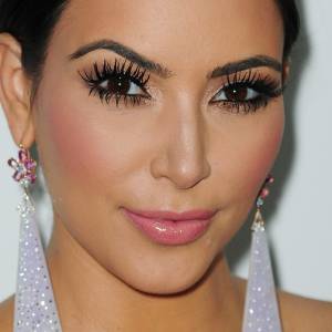 Kim Kardashian odsłoniła ciało. Co za kształty!