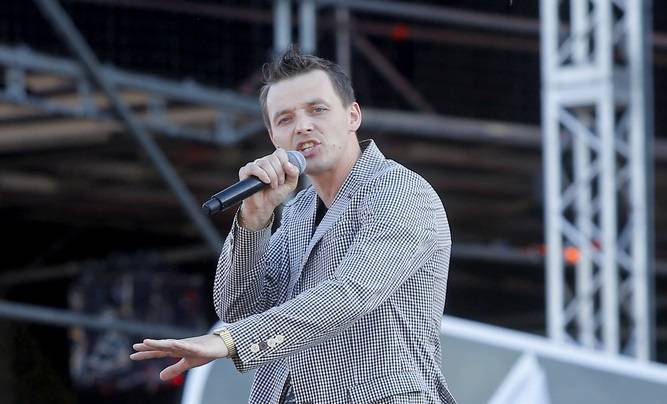 Wokalista disco polo został ojcem. Nazwał syna jak swój zespół. "Oficjalnie jedyne imię w Polsce"