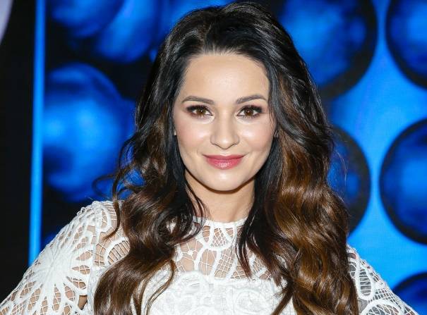 Ewelina Lisowska pokazała zgrabne nogi i zachwyciła fanów. Gorące kadry obiegły sieć! [FOTO]