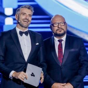 "Twoja twarz brzmi znajomo". Podano, kto zastąpi Piotra Gąsowskiego. Dobrze go znacie!