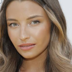 Julia Wieniawa wzięła odprężającą kąpiel w wannie wypełnionej lodem. Wszystko się nagrało!