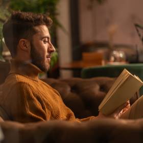 To absolutny fundament science fiction, który każdy powinien przeczytać chociaż raz