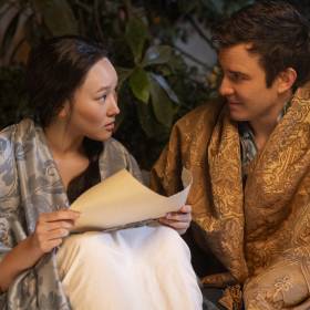 Muzyka z serialu „Bridgertonowie”. Sprawdź pełną listę piosenek z 4. sezonu