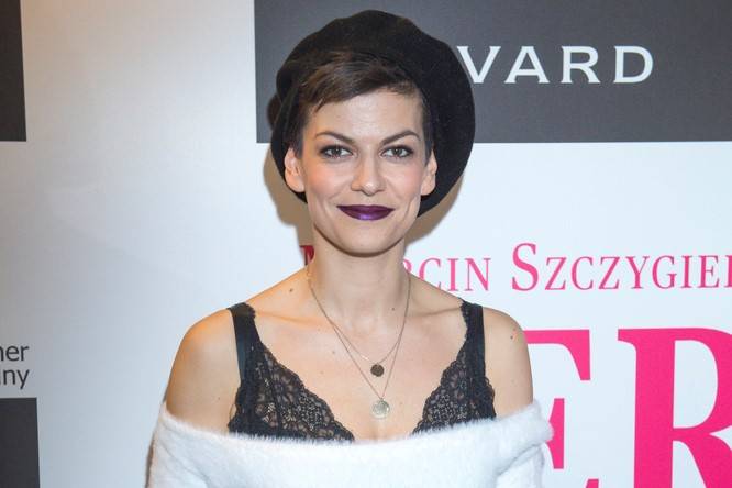  Alżbeta Lenska: Aktorka przeszła metamorfozę! Od teraz jest blondynką!                                               