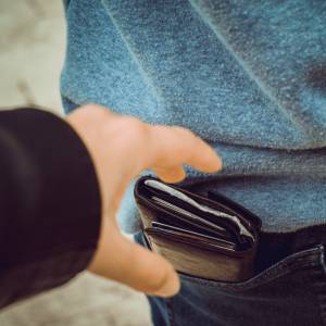 Poznaj sposoby działania wakacyjnych złodziei, aby nie wpaść w ich pułapkę!