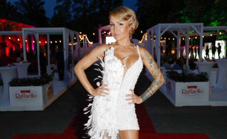 Blanka Lipińska przerywa milczenie! Autorka "365 dni" w ciąży?