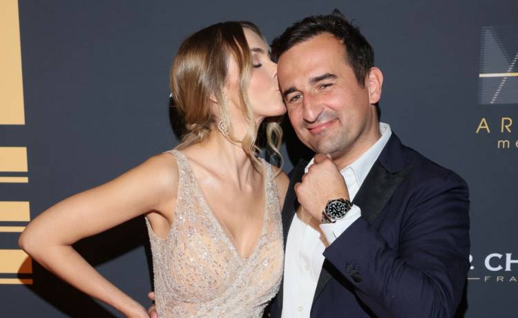 Misiek Koterski pozdrawia z Bahamów, a Marcelina Leszczak zachwyca w zielonym bikini [ZDJĘCIA]